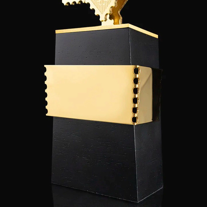 Corporate gift "Keeping the brand"